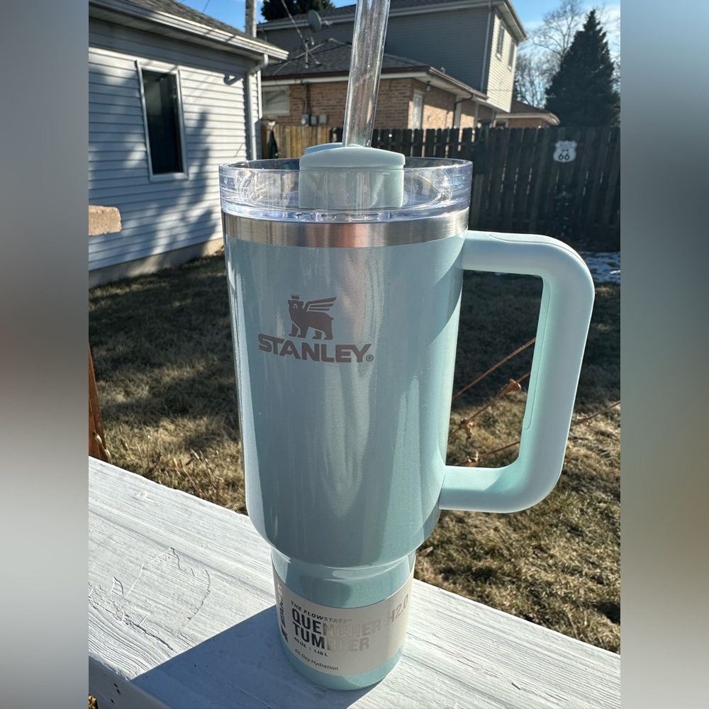 Stanley Blueberry Milk Quencher H2.0